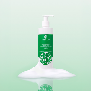 Sebumregulierendes Shampoo für fettige, empfindliche Kopfhaut, 1,5% BHA, Postbiotikum, Rosmarinsäure‑Glucosid