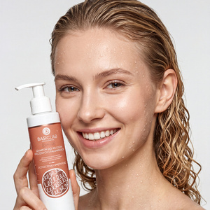 Wellen & Locken Shampoo mit 4% Glykolipid-Komplex, kationischer Hyaluronsäure und hydrolysierten Proteinen