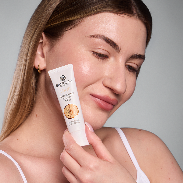 Feuchtigkeitsspendende BB Cream LSF 15 (210/Beige)